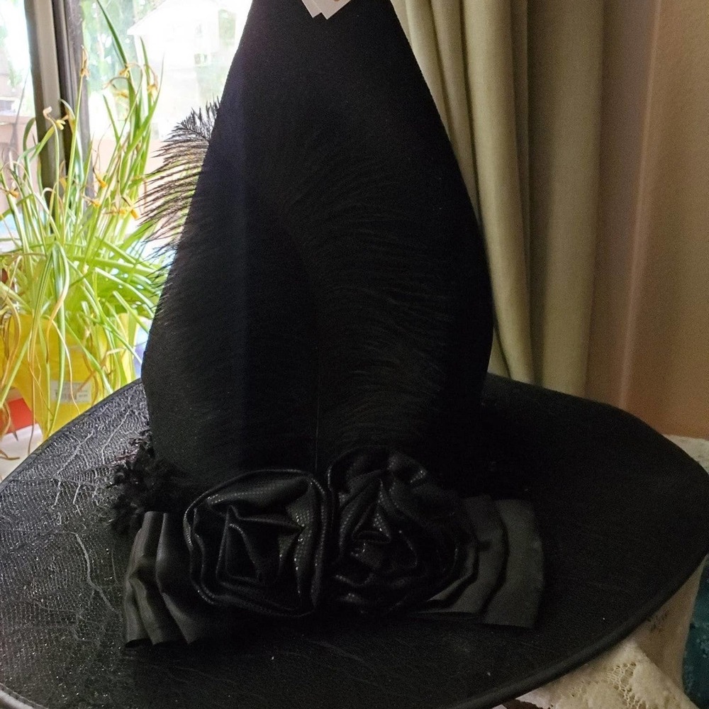 Nwt witch hat black feather spider web lace and large flowers cosplay Halloween - Picture 11 of 12